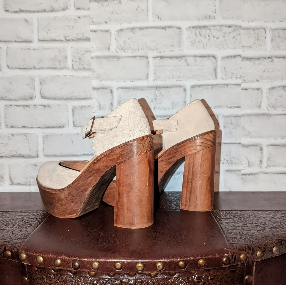 FreeBird Poppy Y2K Platform Maryjane Pumps W/ Ankle Straps Cream Taupe size 9
